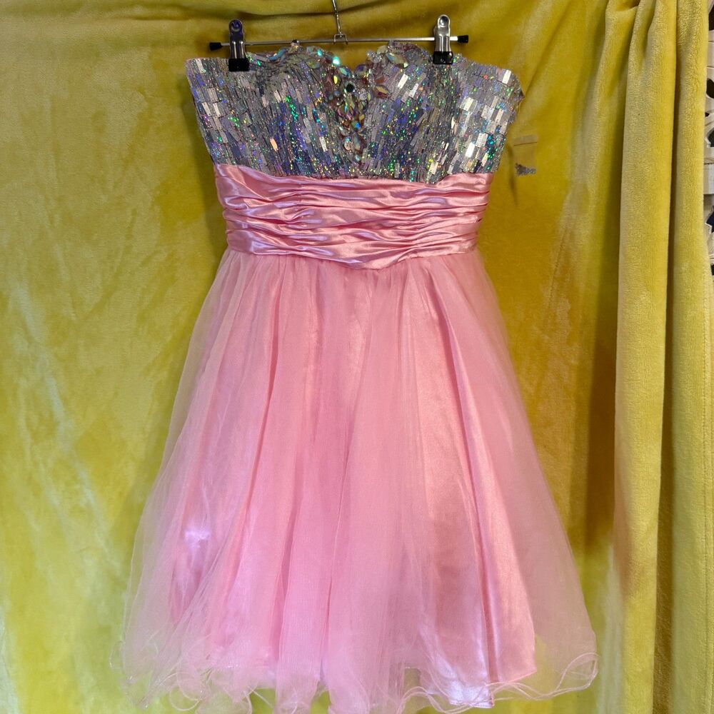 Star Box Sweetheart Shimmering Party Dress With Rhinestones/Pink NWT Med